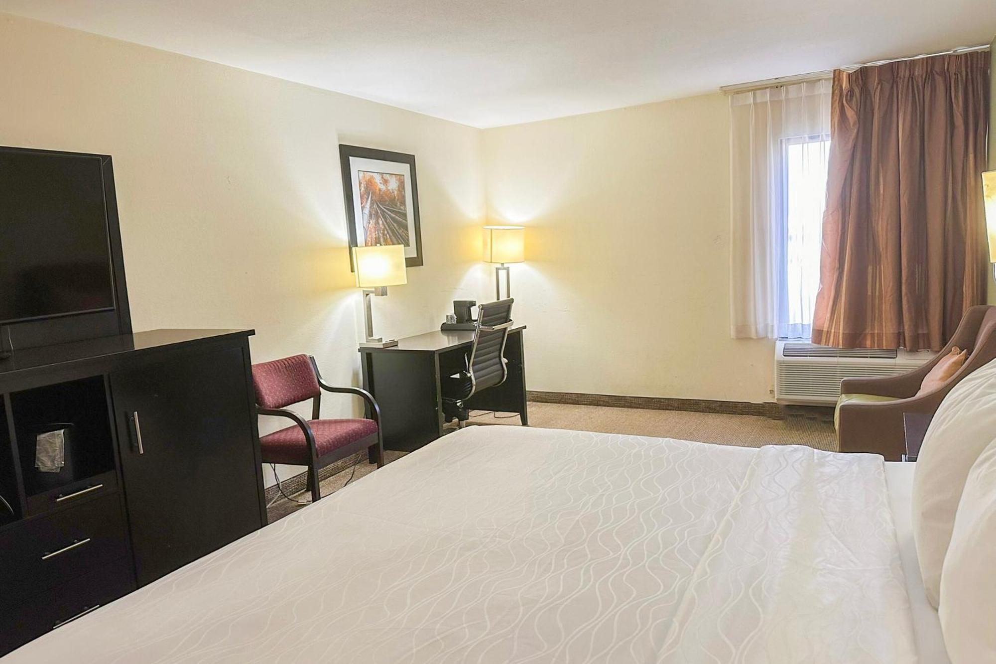 Oyo Hotel Rome West Ga Екстериор снимка
